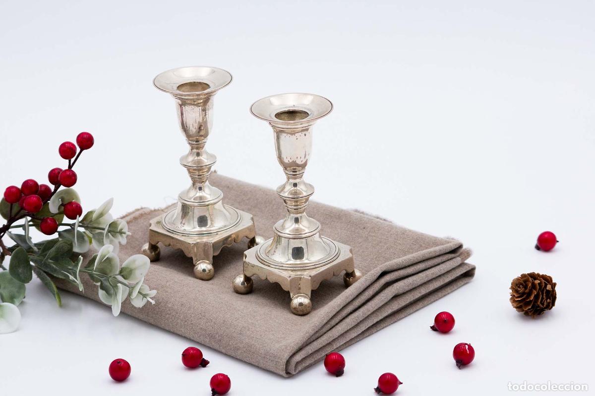 Antig&uuml;edades: Par de candelabros de plata - Foto 1