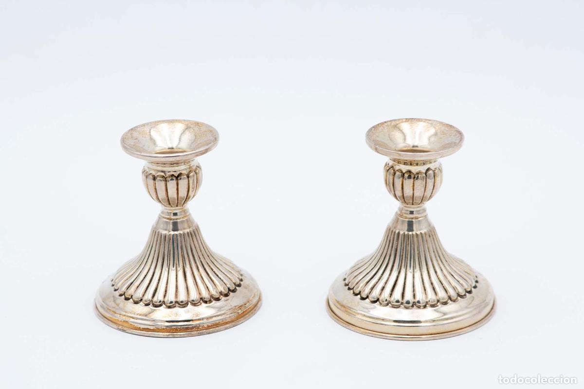 Antig&uuml;edades: Par de candelabros de plata - Foto 1