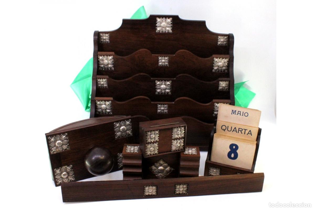 Antiguidades: Juego de escritorio de madera y plata: portal&aacute;pices, portacartas, secante, calendario, caja para sel