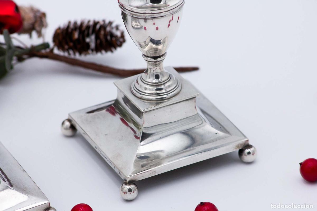 Antig&uuml;edades: Par de candelabros de plata - Foto 2