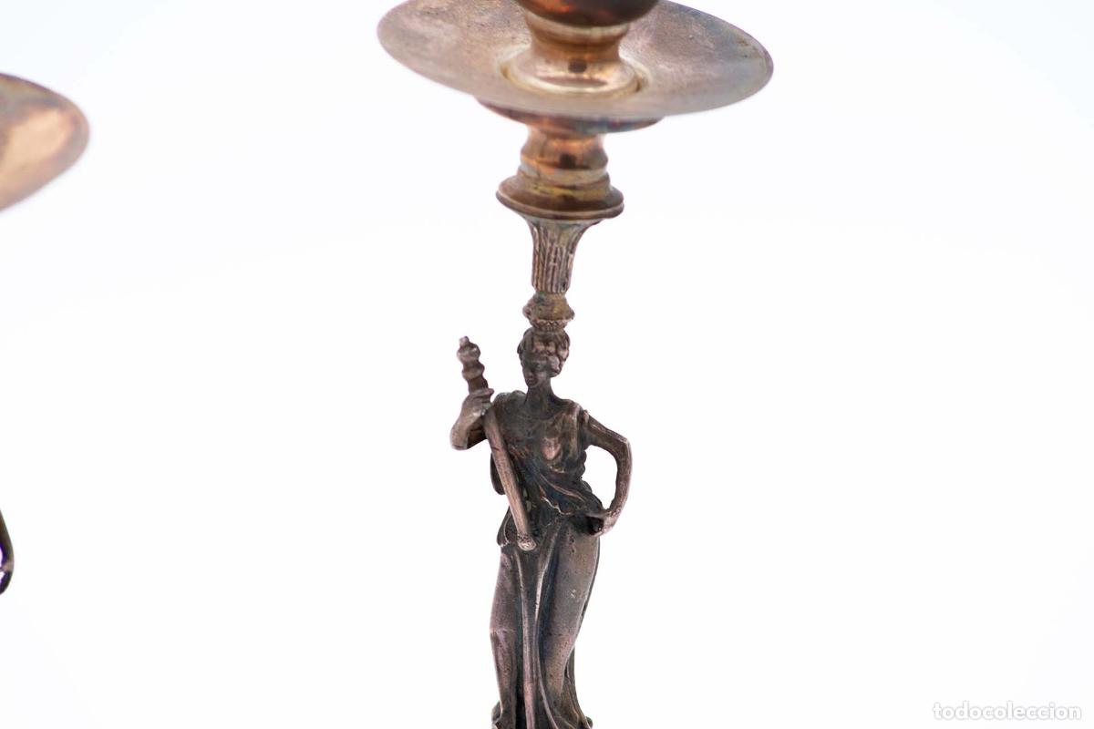 Antig&uuml;edades: Par de candelabros de plata - Foto 2