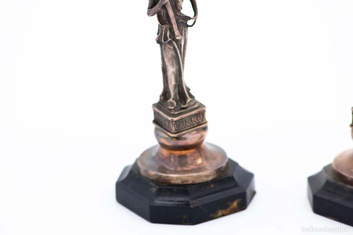 Antig&uuml;edades: Par de candelabros de plata - Foto 4