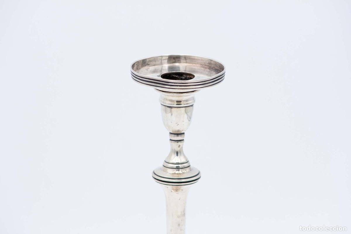Antig&uuml;edades: Par de candelabros de plata - Foto 3