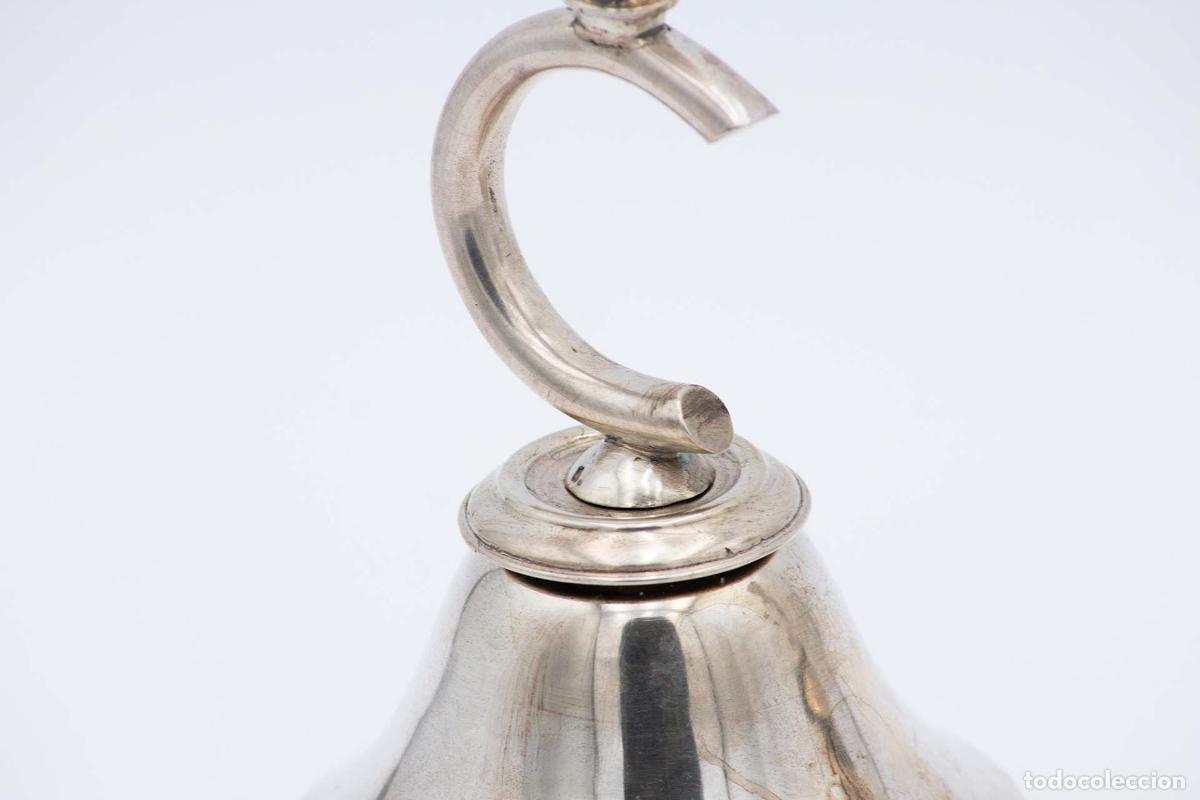 Antig&uuml;edades: Par de candelabros de plata - Foto 3
