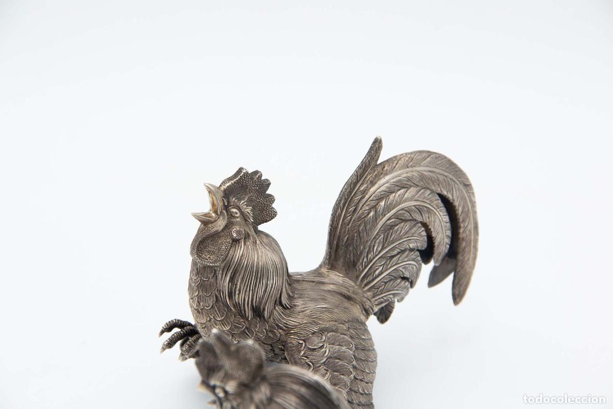Antig&uuml;edades: Pareja de gallos de platas - Foto 4