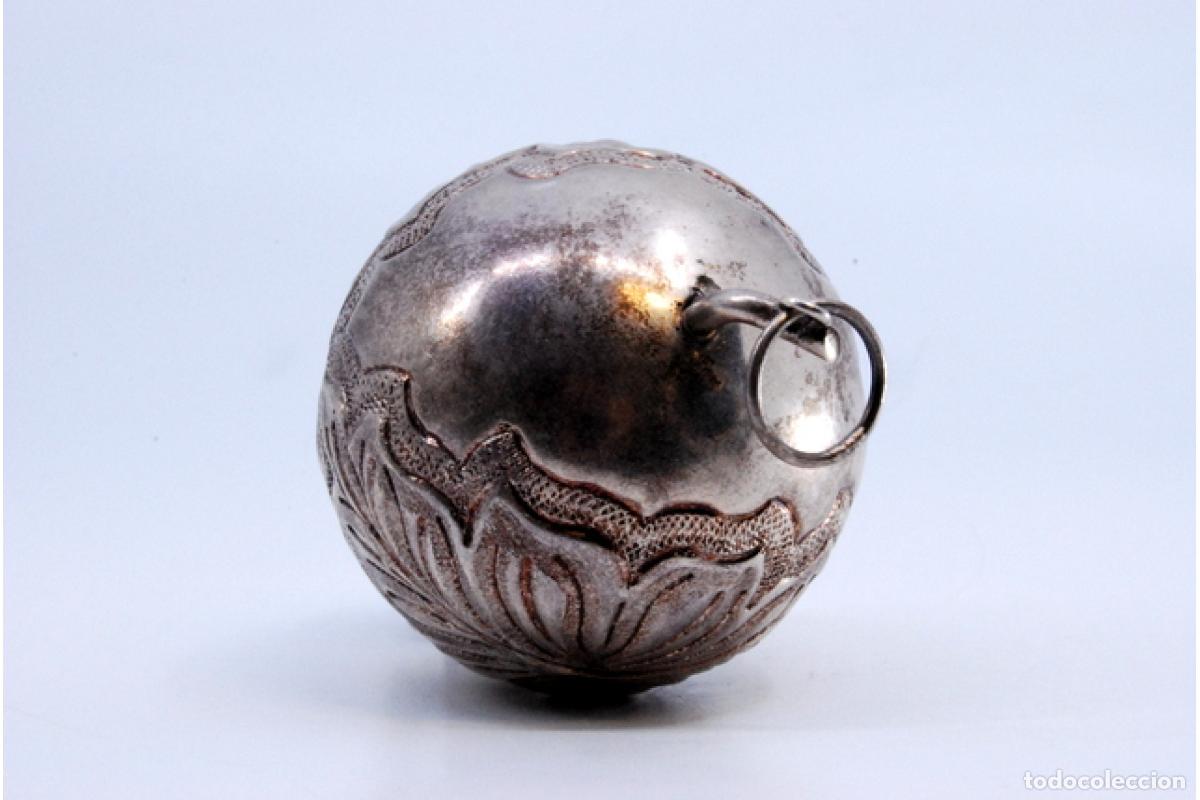 Antig&uuml;edades: Asas de tapicer&iacute;a de plata - Foto 2