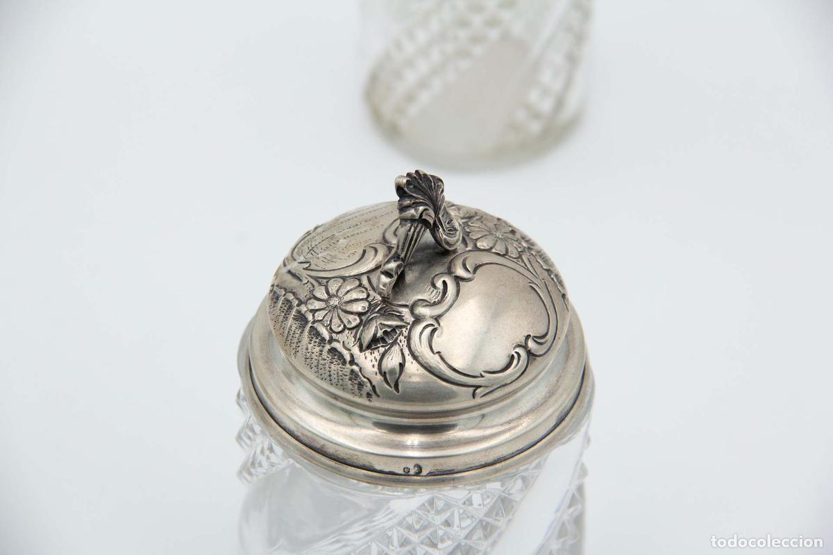 Antig&uuml;edades: Conjunto de belleza de plata - Foto 2