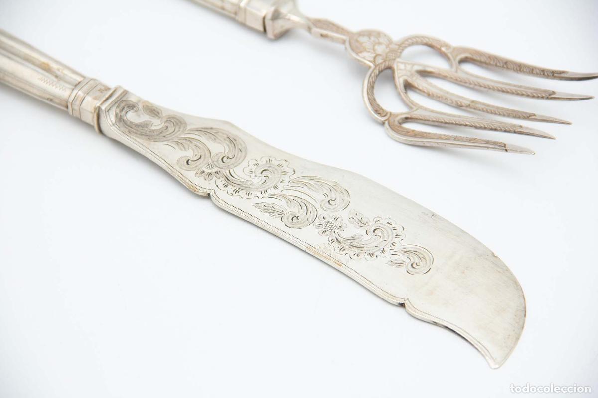 Antig&uuml;edades: Cuchillo y tenedor para pescado, de plata. - Foto 2