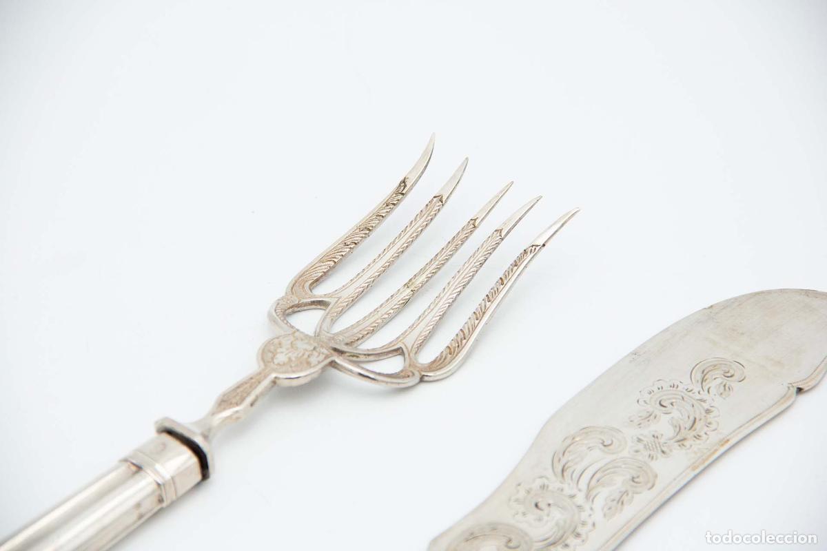 Antig&uuml;edades: Cuchillo y tenedor para pescado, de plata. - Foto 3