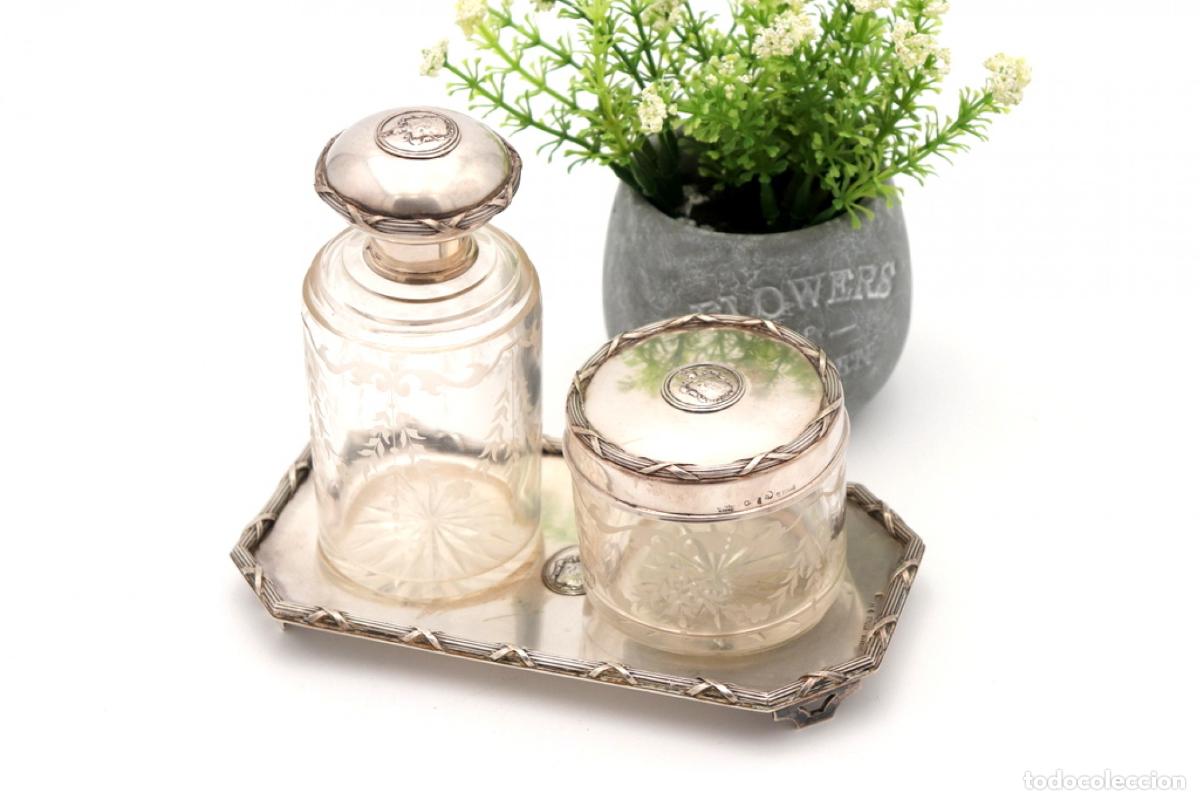 Antig&uuml;edades: Conjunto de belleza de plata - Foto 2