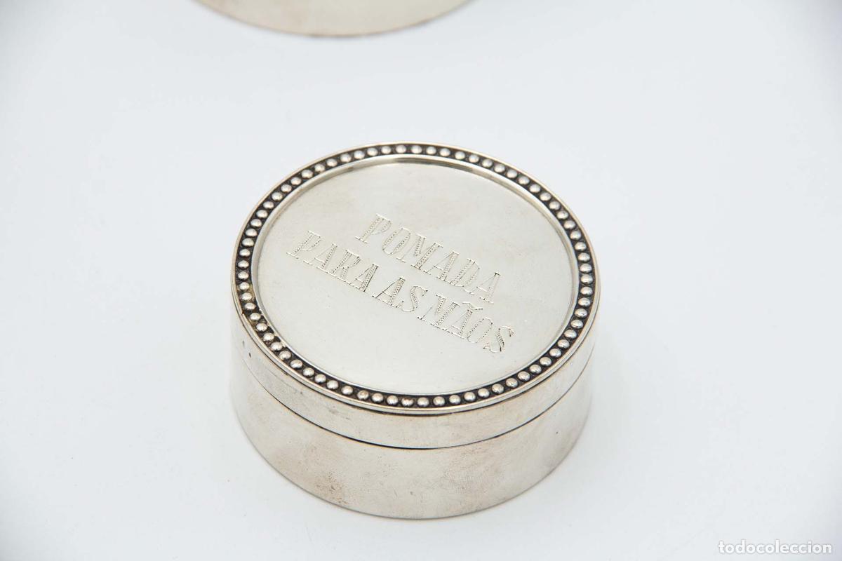 Antig&uuml;edades: Conjunto de belleza de plata - Foto 2