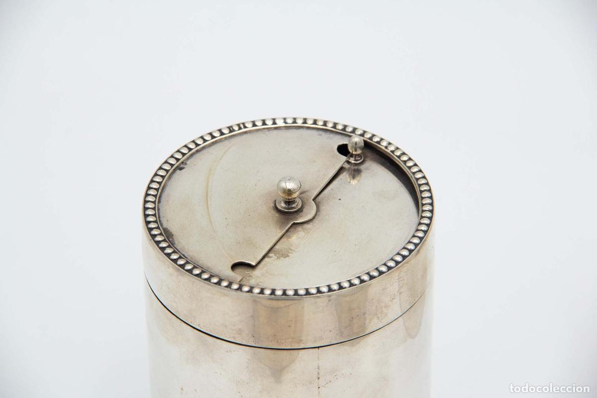 Antig&uuml;edades: Conjunto de belleza de plata - Foto 7