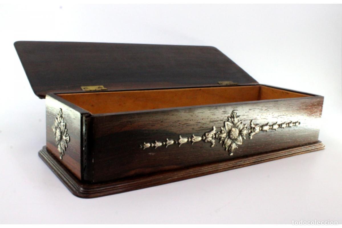 Antig&uuml;edades: Caja para corbatas, hecha de madera y plata. - Foto 2
