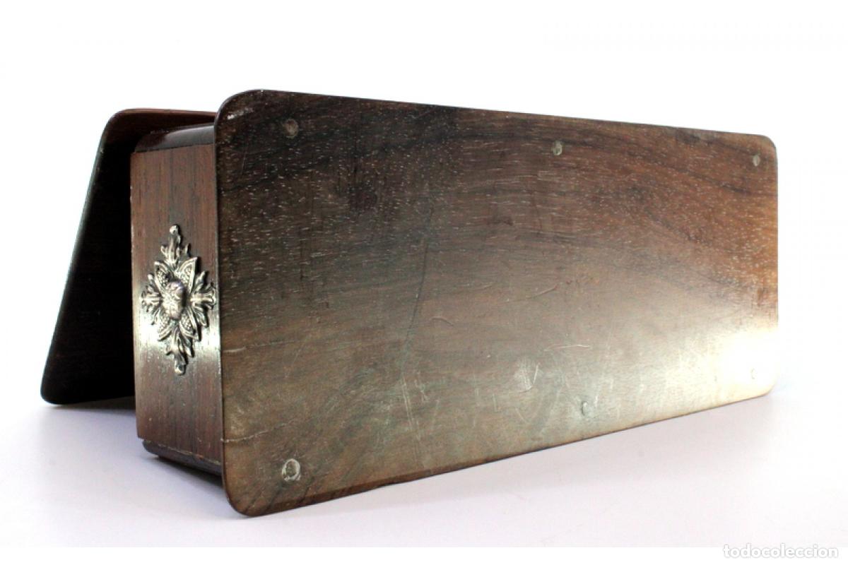 Antig&uuml;edades: Caja para corbatas, hecha de madera y plata. - Foto 5