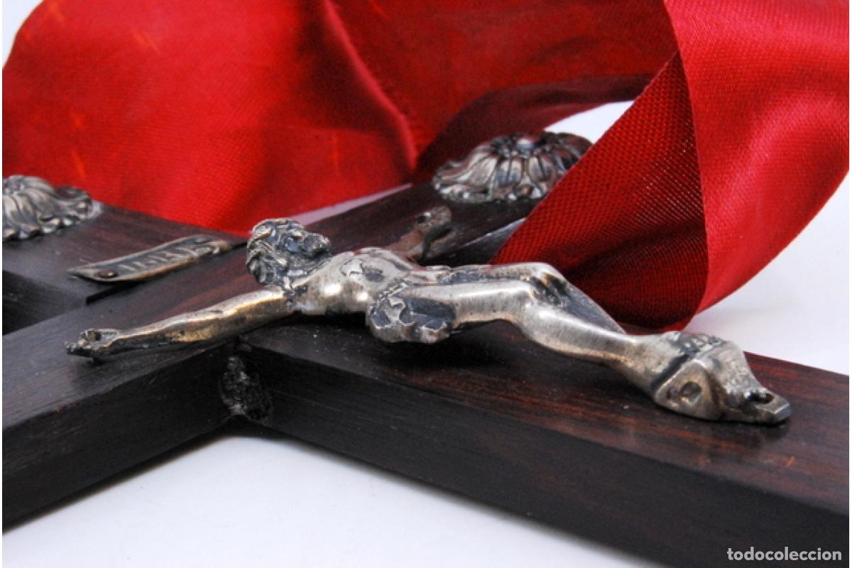 Antig&uuml;edades: Crucifijo de madera y plata - Foto 4