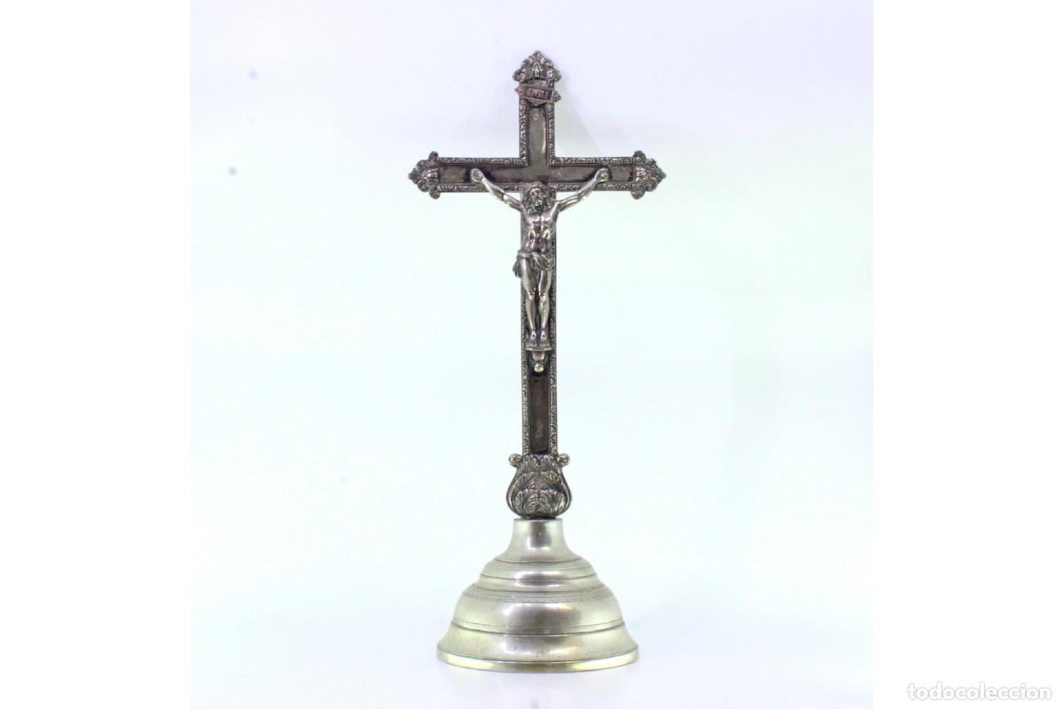 Antig&uuml;edades: crucifijo de plata - Foto 2