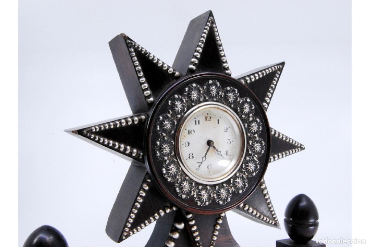 Antig&uuml;edades: Reloj de madera y plata - Foto 8