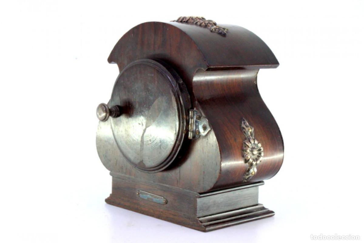 Antig&uuml;edades: Reloj de mesa, de madera y plata. - Foto 8