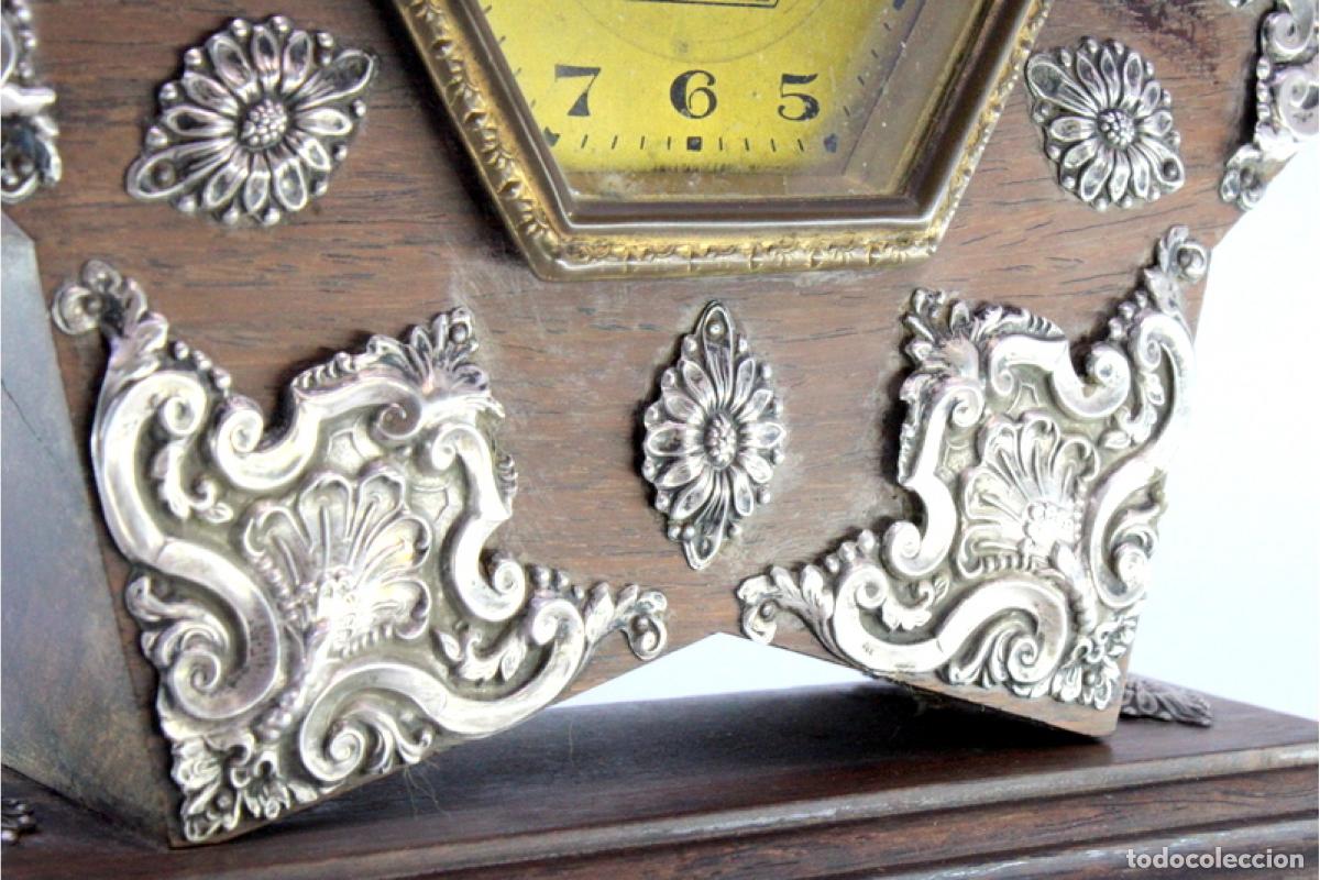 Antig&uuml;edades: Reloj de madera y plata - Foto 5