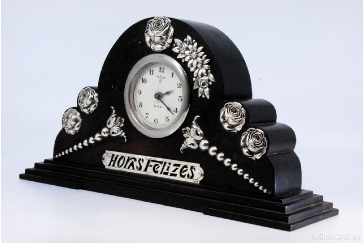 Antig&uuml;edades: Reloj de mesa, de madera y plata. - Foto 6