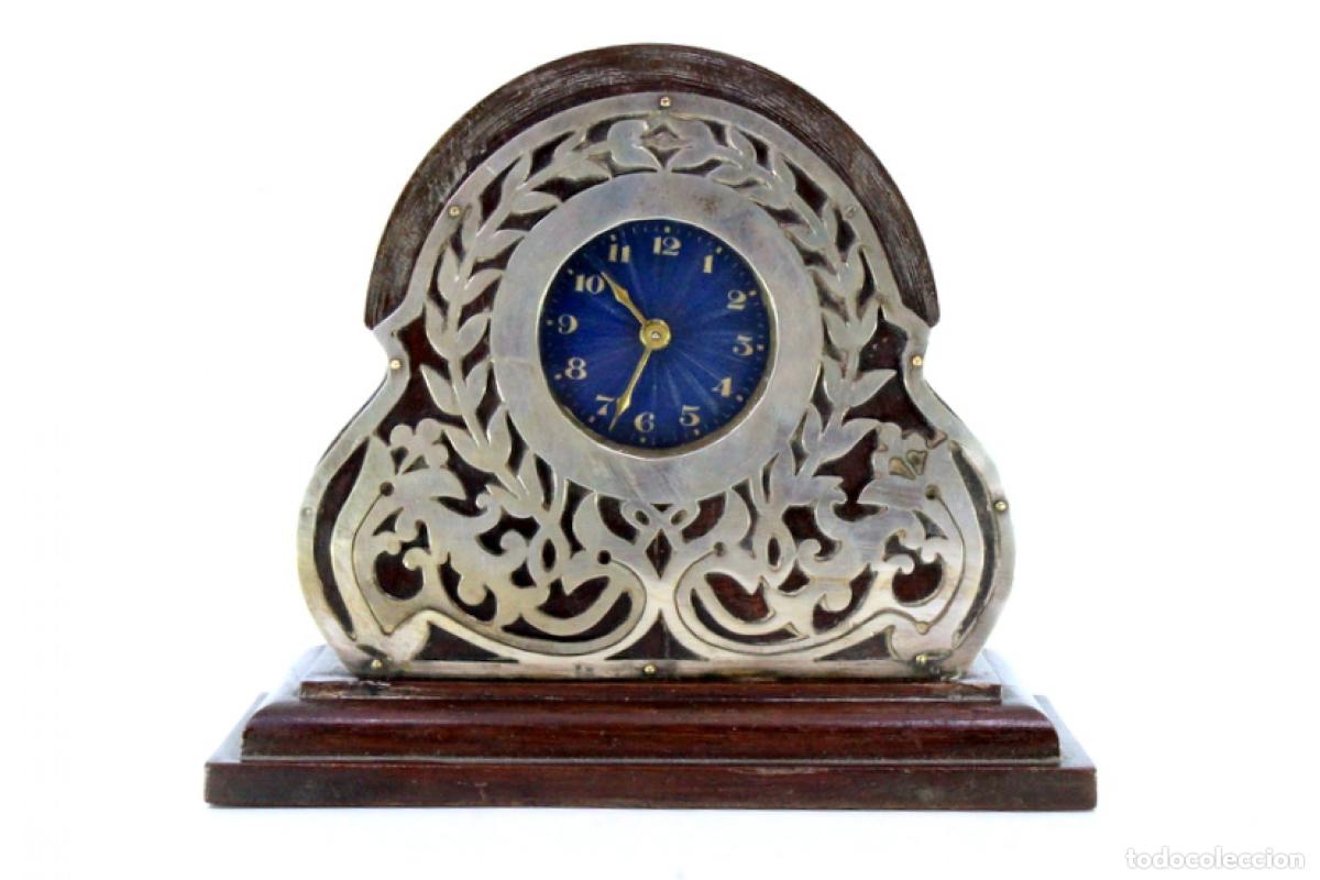 Antig&uuml;edades: Reloj de madera y plata - Foto 4