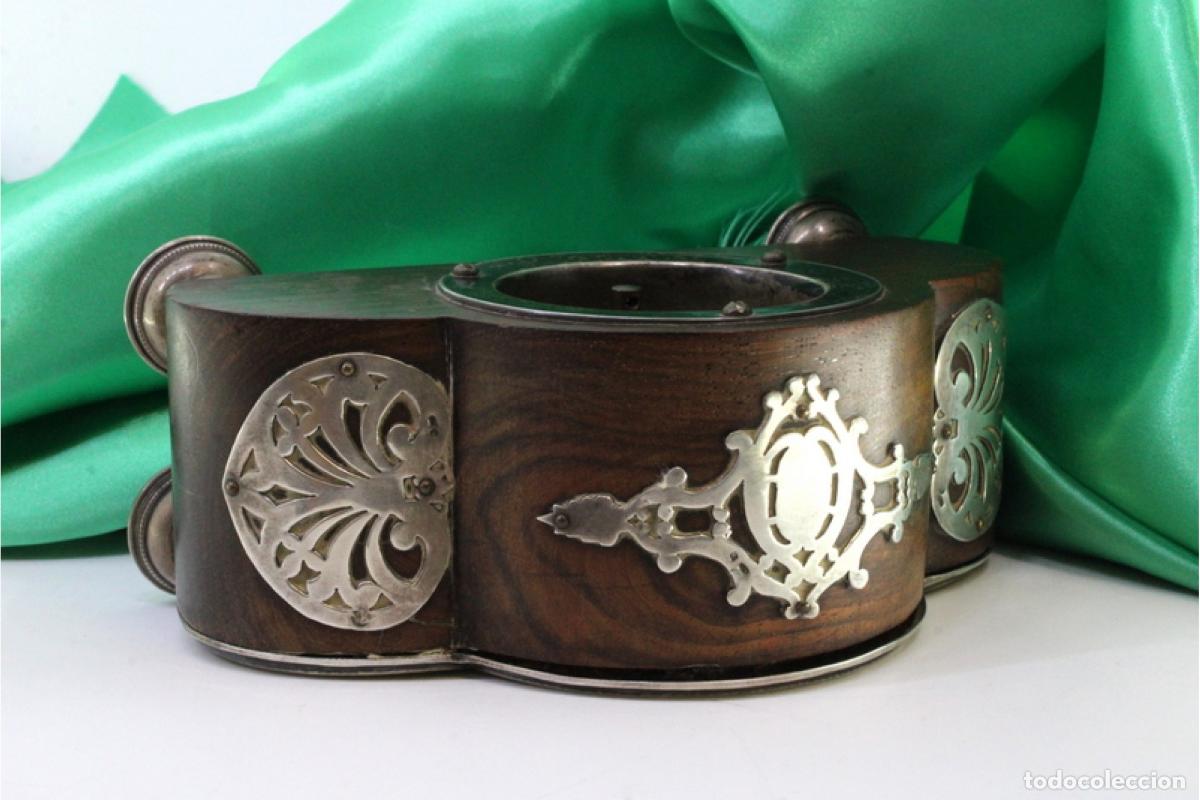 Antig&uuml;edades: Reloj de mesa, de madera y plata. - Foto 6
