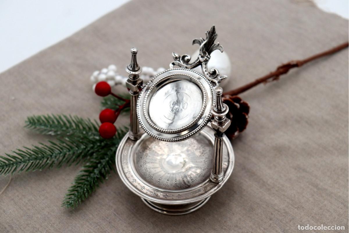 Antig&uuml;edades: Soporte para reloj de bolsillo, en plata - Foto 2
