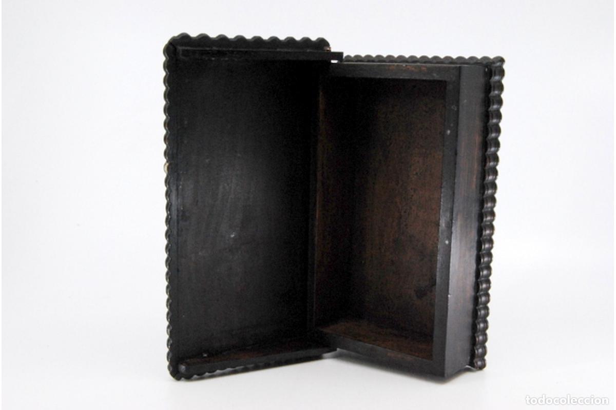 Antig&uuml;edades: Caja de tabaco, hecha de madera y plata. - Foto 2