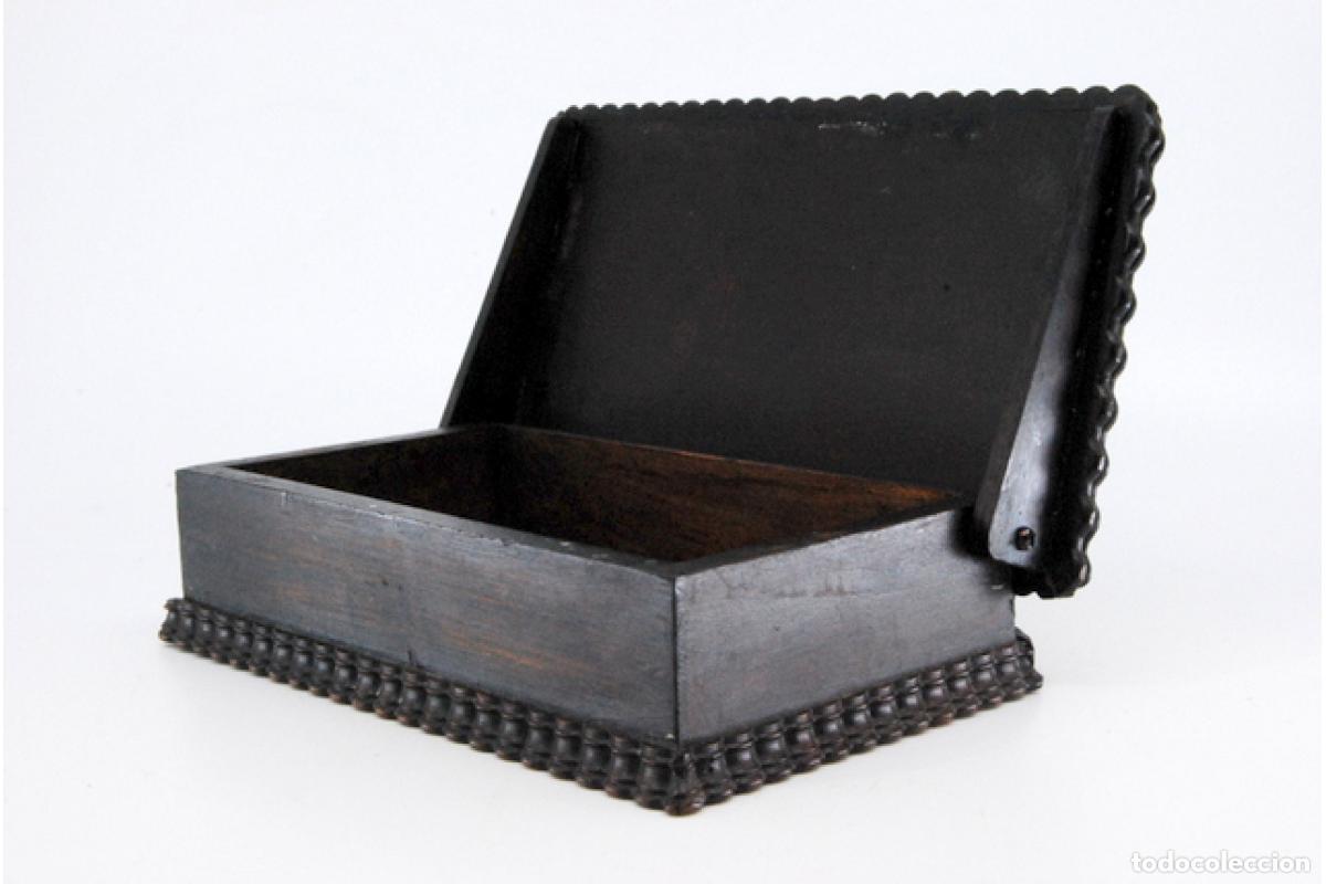 Antig&uuml;edades: Caja de tabaco, hecha de madera y plata. - Foto 3