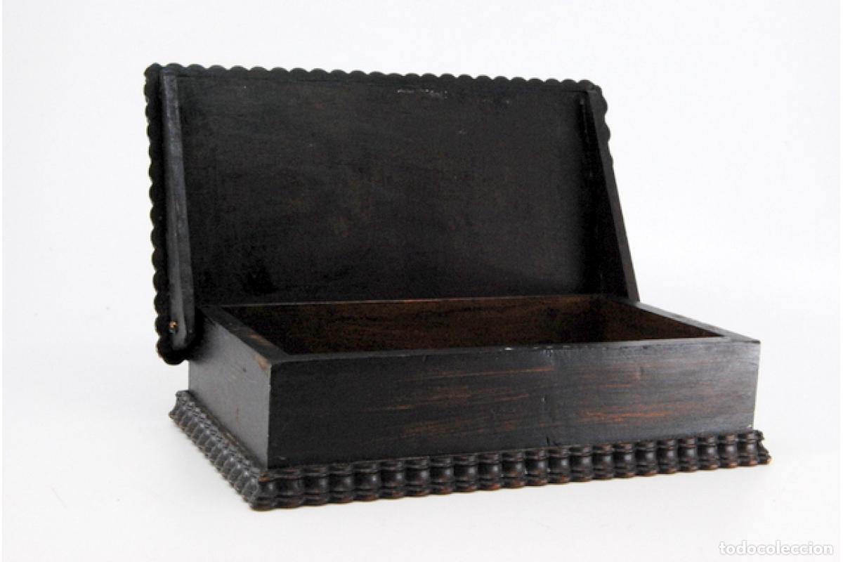 Antig&uuml;edades: Caja de tabaco, hecha de madera y plata. - Foto 4