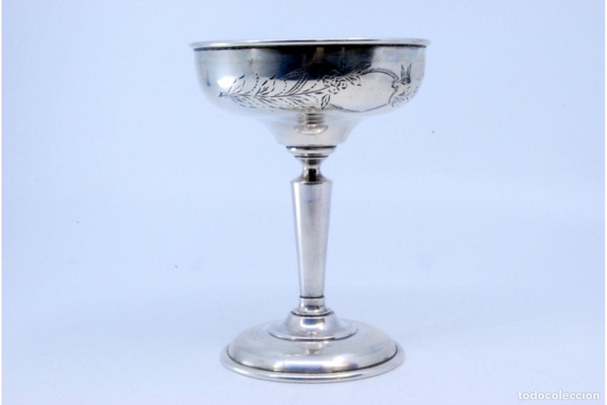 Antig&uuml;edades: copa de plata - Foto 2