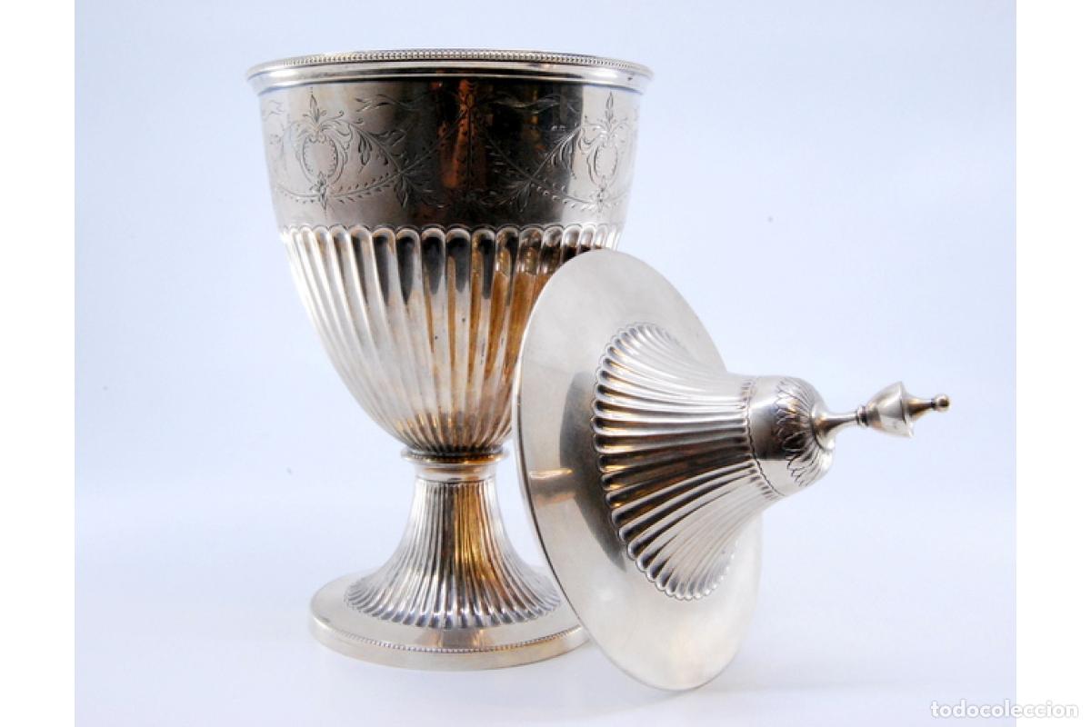 Antig&uuml;edades: bombonera de plata - Foto 4