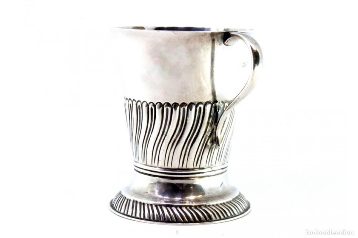 Antig&uuml;edades: copa de plata - Foto 2