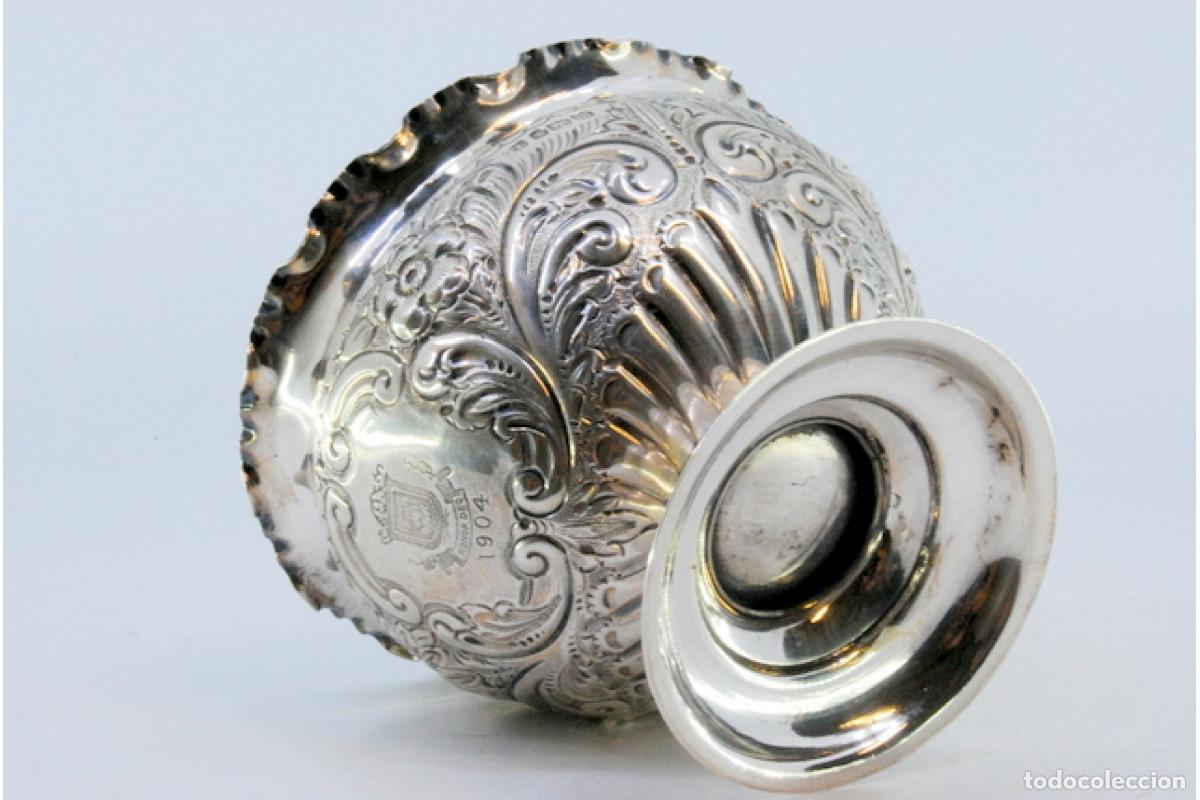 Antig&uuml;edades: copa de plata - Foto 6