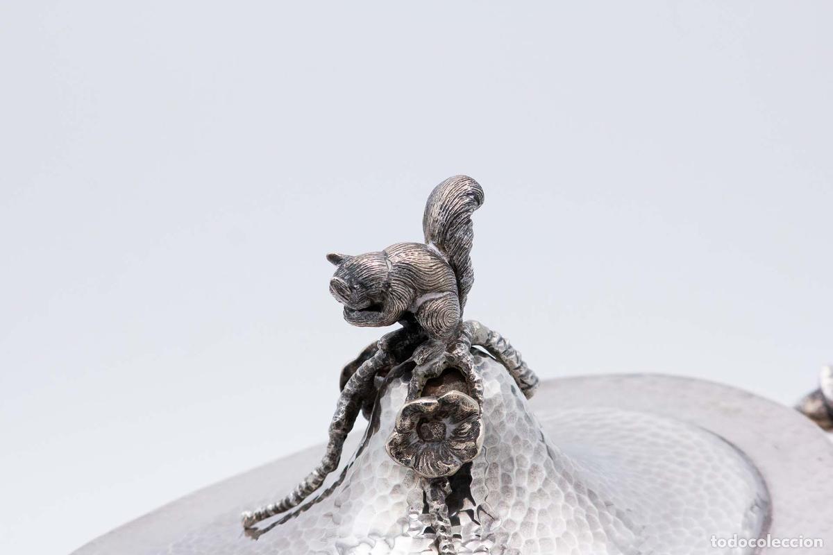 Antig&uuml;edades: Sopera de plata - Foto 4