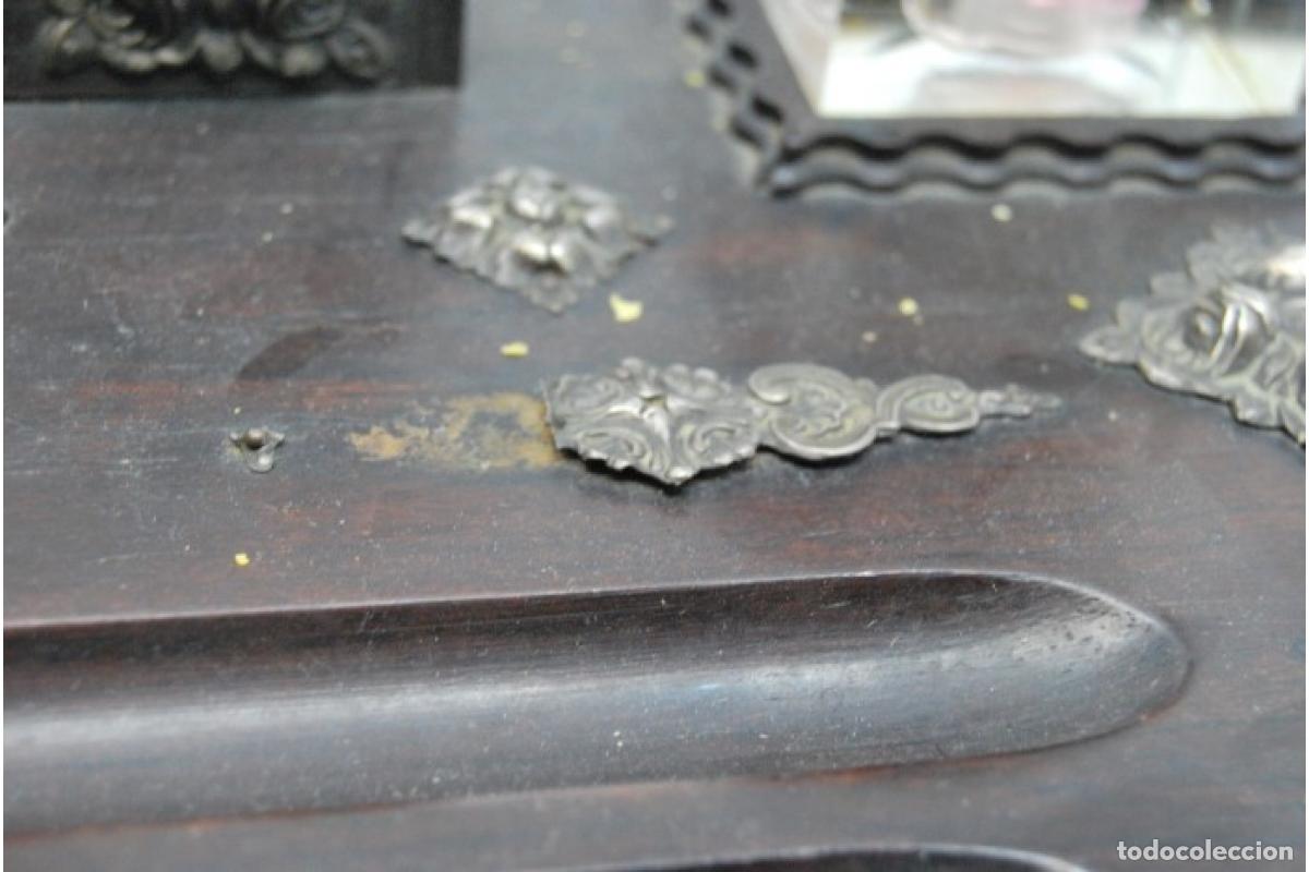 Antig&uuml;edades: Juego de tinteros de madera y plata. - Foto 9