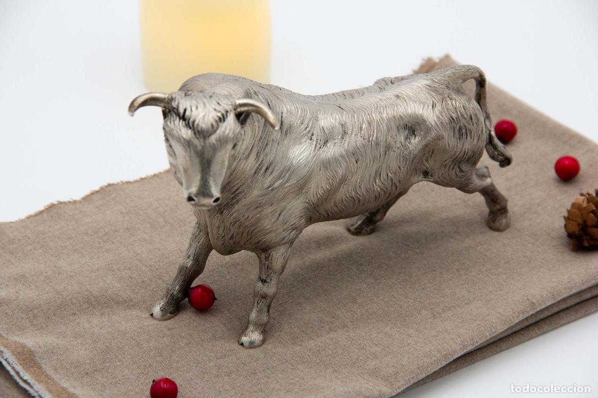 Antig&uuml;edades: Toro de plata - Foto 2