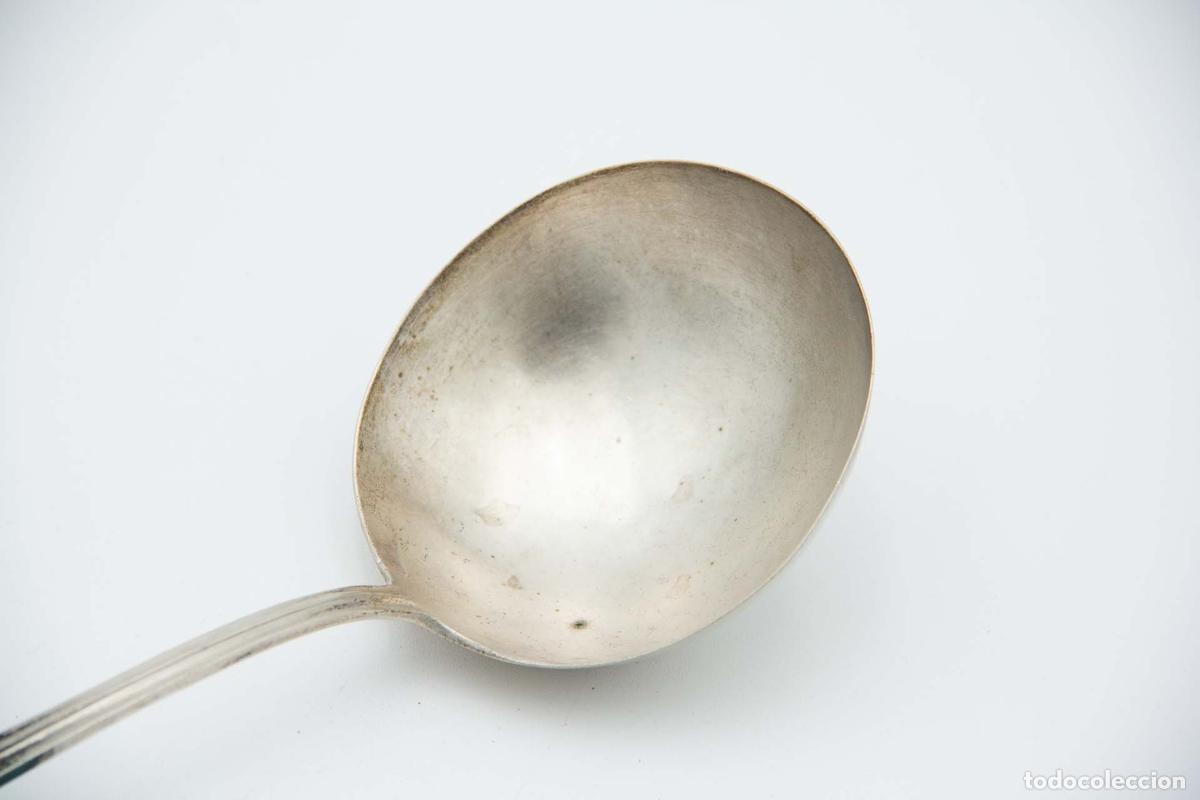 Antig&uuml;edades: Cuchara de sopa de plata - Foto 2