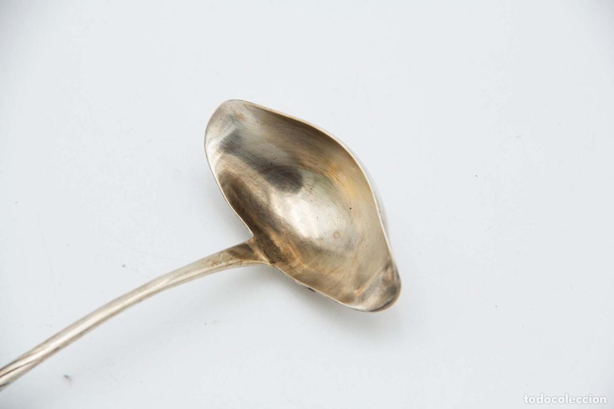 Antig&uuml;edades: cuchara de salsa de plata - Foto 3