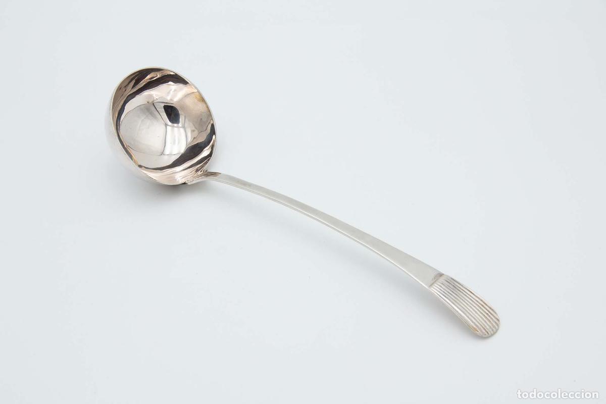 Antig&uuml;edades: Cuchar&oacute;n de sopa de plata - Foto 1
