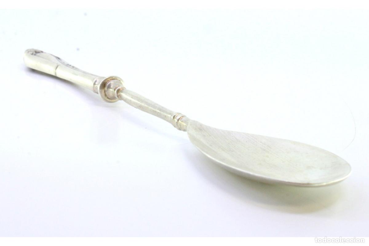 Antig&uuml;edades: cuchara de postre de plata - Foto 2