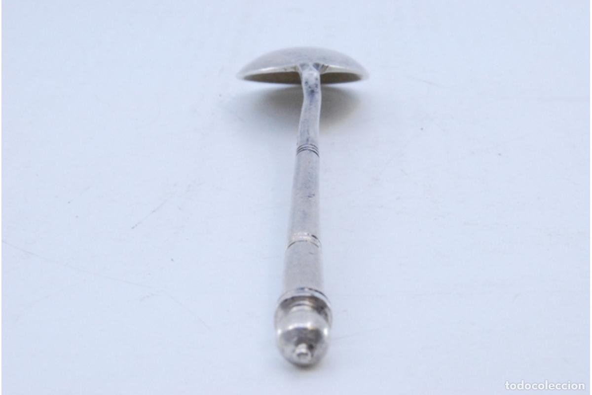 Antig&uuml;edades: cuchara de postre de plata - Foto 2