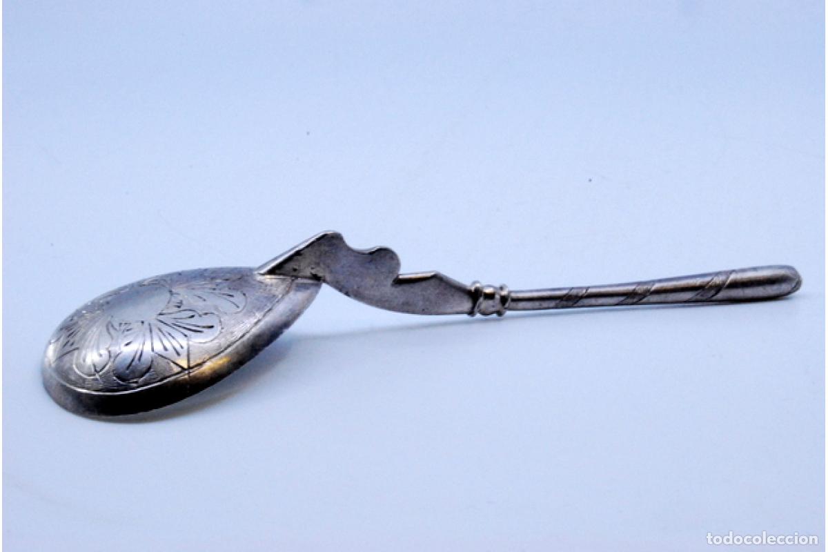 Antig&uuml;edades: cuchara de postre de plata - Foto 3