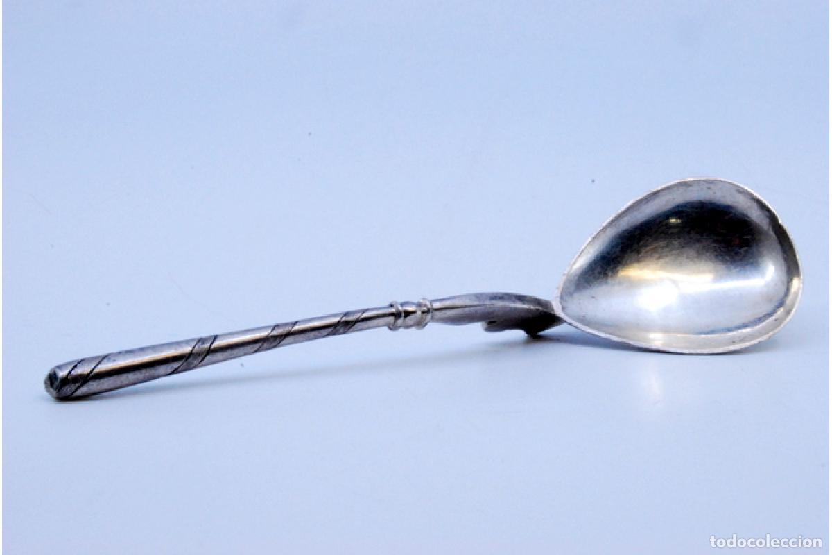 Antig&uuml;edades: cuchara de postre de plata - Foto 6