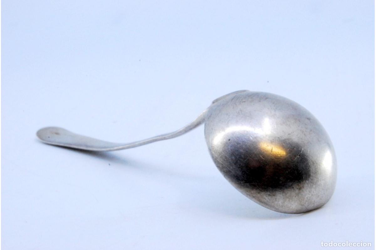 Antig&uuml;edades: cuchara de az&uacute;car de plata - Foto 3