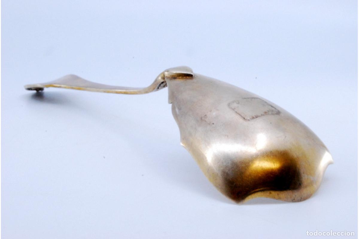 Antig&uuml;edades: Cuchara de postre de plata ba&ntilde;ada en oro - Foto 5