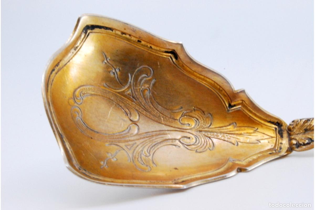 Antig&uuml;edades: Cuchara de postre de plata ba&ntilde;ada en oro - Foto 9