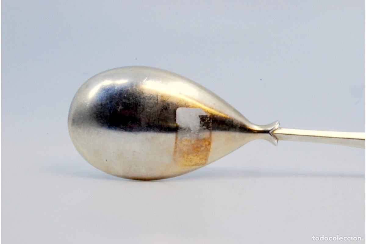 Antig&uuml;edades: cuchara de servir de plata - Foto 2
