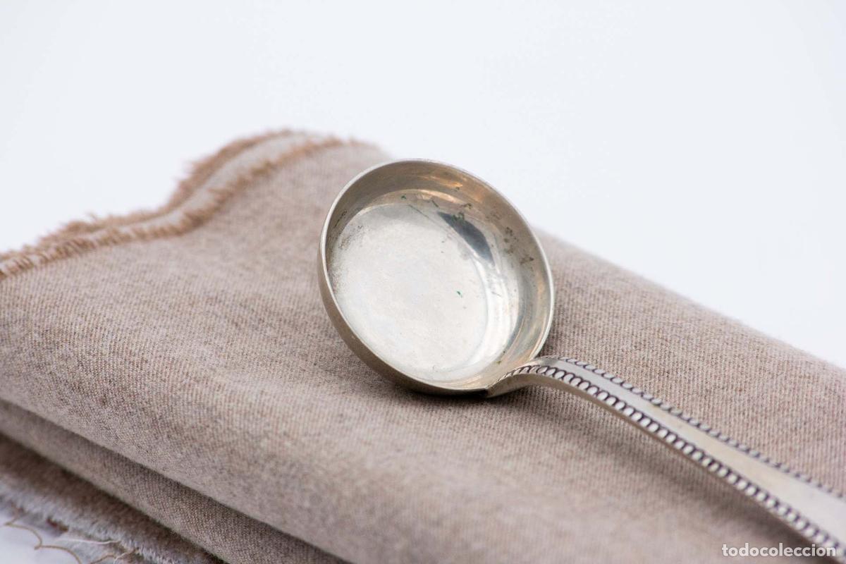 Antig&uuml;edades: cuchara de salsa de plata - Foto 2