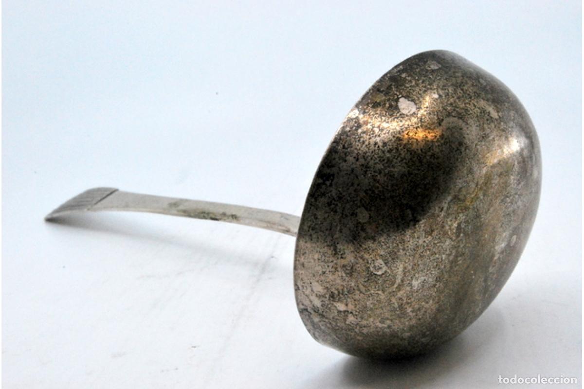 Antig&uuml;edades: Cuchar&oacute;n de sopa de plata - Foto 2